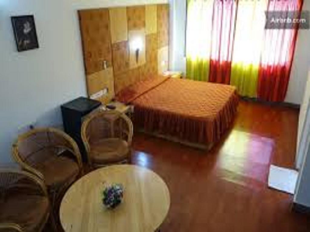 Dejavu Hotel Coimbatore Kamer foto