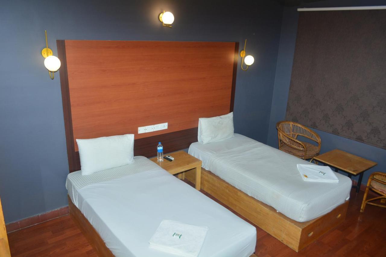 Dejavu Hotel Coimbatore Buitenkant foto