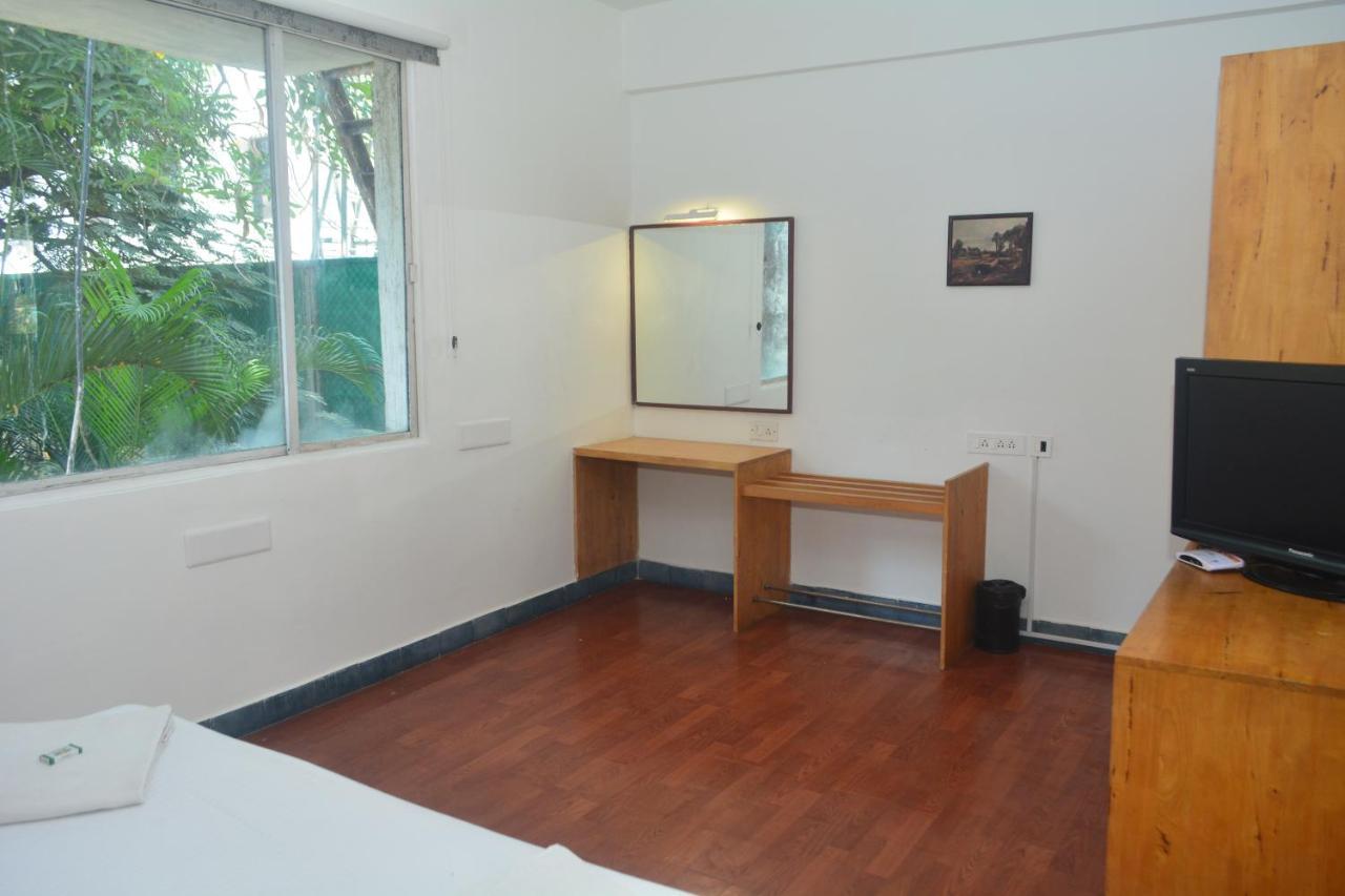 Dejavu Hotel Coimbatore Buitenkant foto