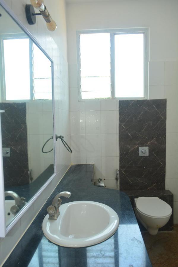 Dejavu Hotel Coimbatore Buitenkant foto