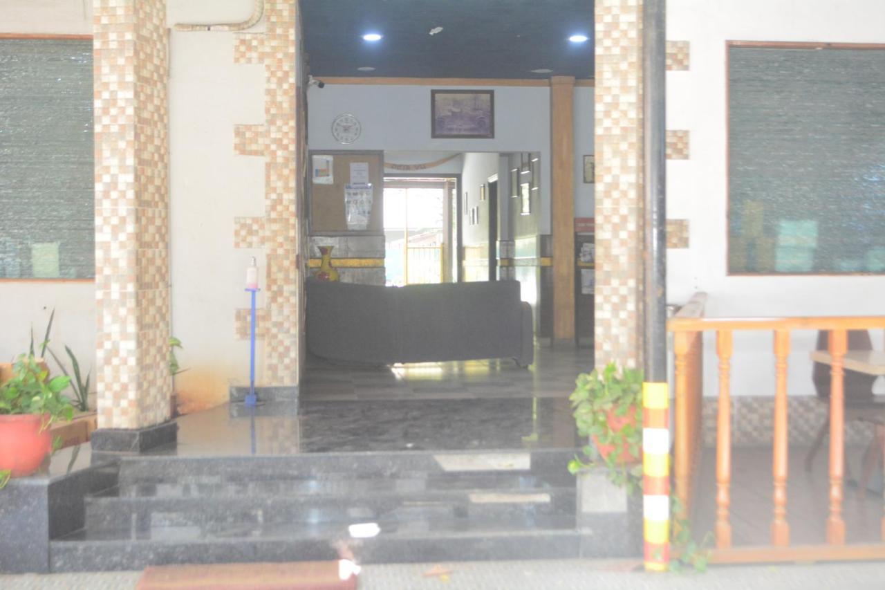 Dejavu Hotel Coimbatore Buitenkant foto