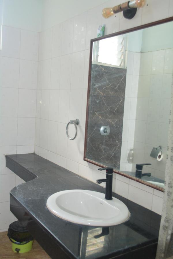 Dejavu Hotel Coimbatore Buitenkant foto