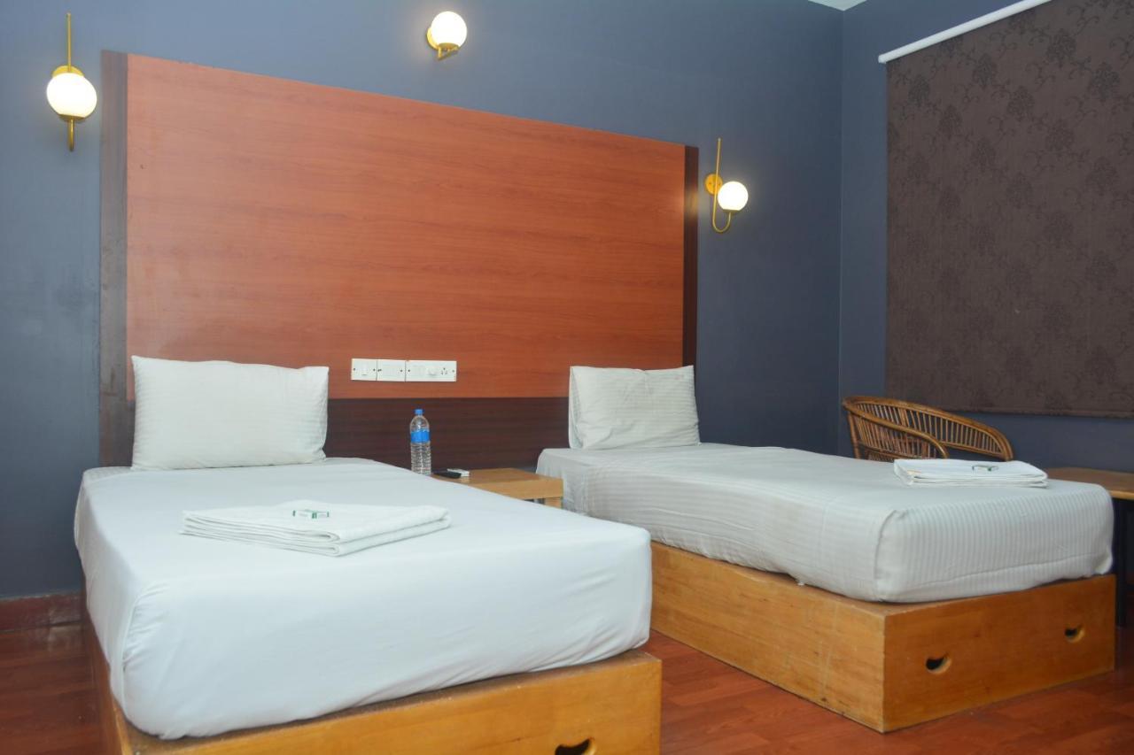 Dejavu Hotel Coimbatore Buitenkant foto