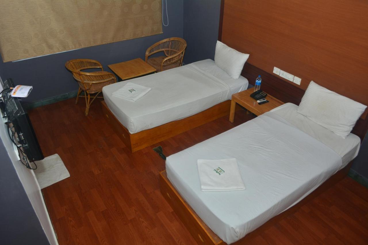 Dejavu Hotel Coimbatore Buitenkant foto