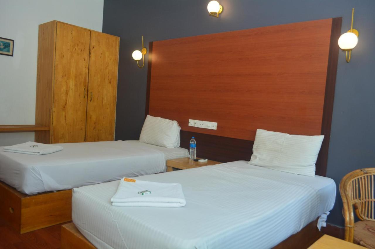 Dejavu Hotel Coimbatore Buitenkant foto