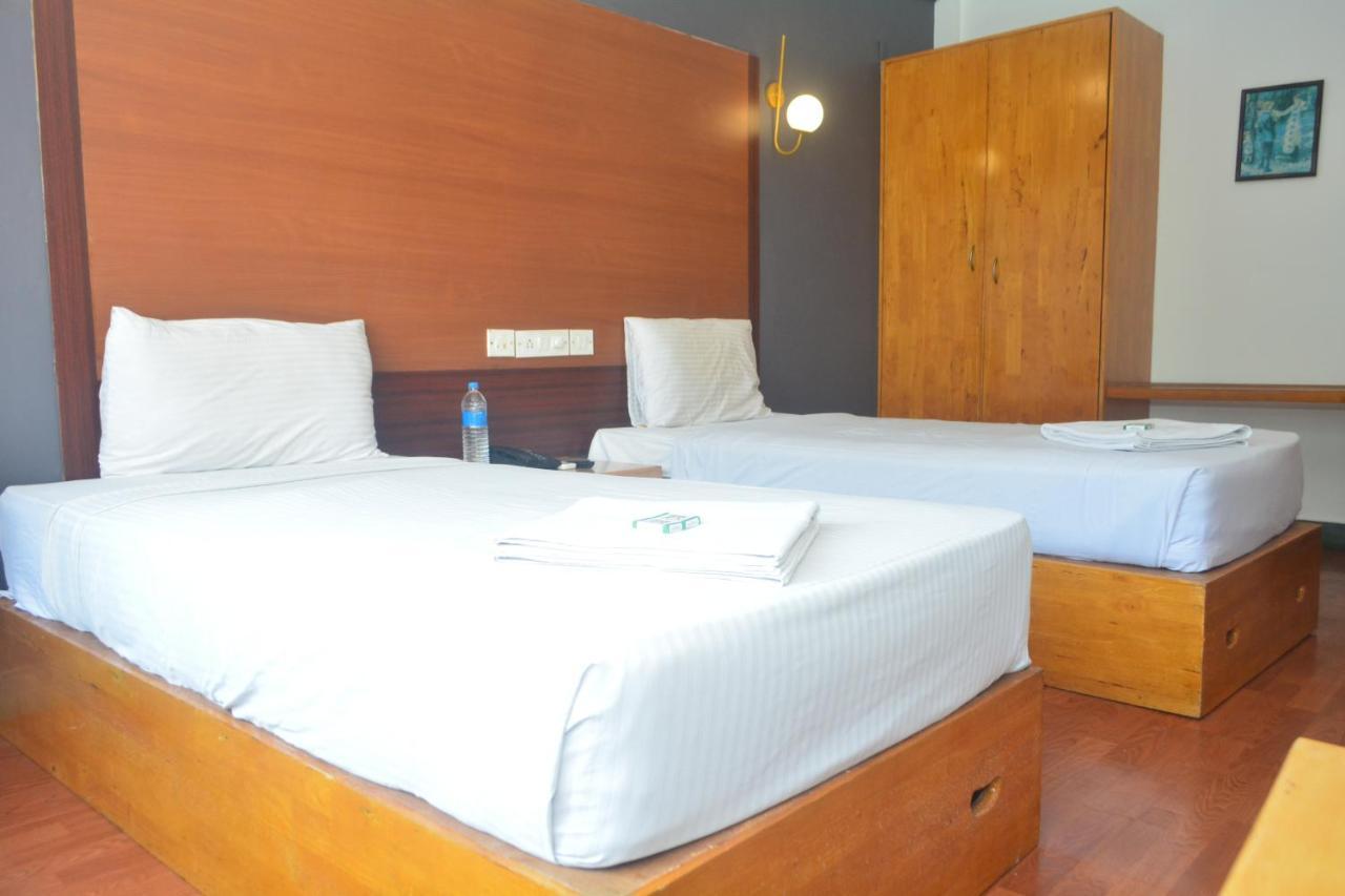 Dejavu Hotel Coimbatore Buitenkant foto