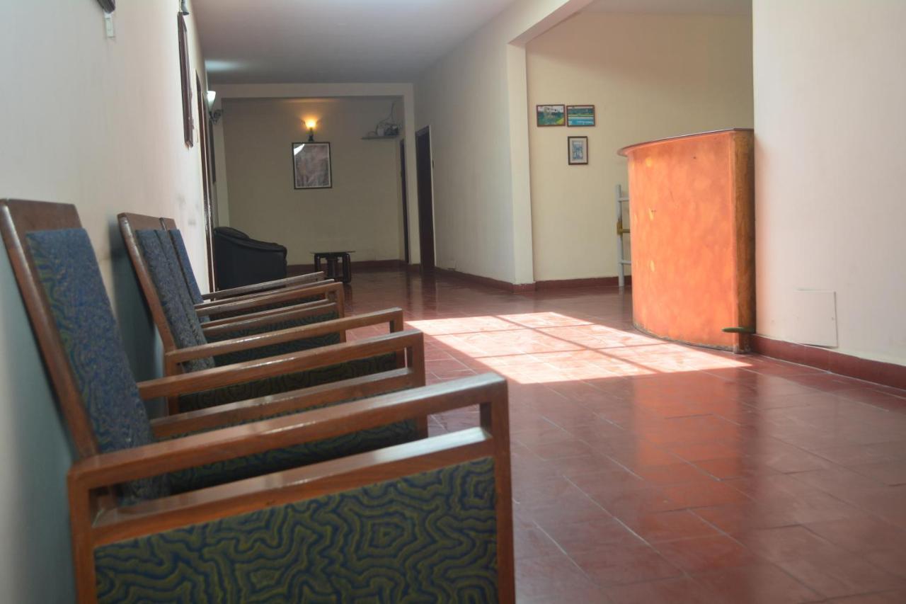 Dejavu Hotel Coimbatore Buitenkant foto