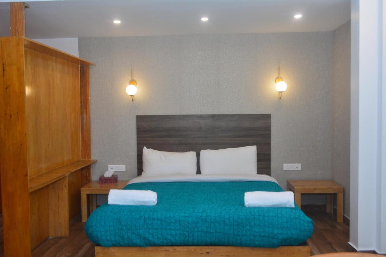 Dejavu Hotel Coimbatore Buitenkant foto