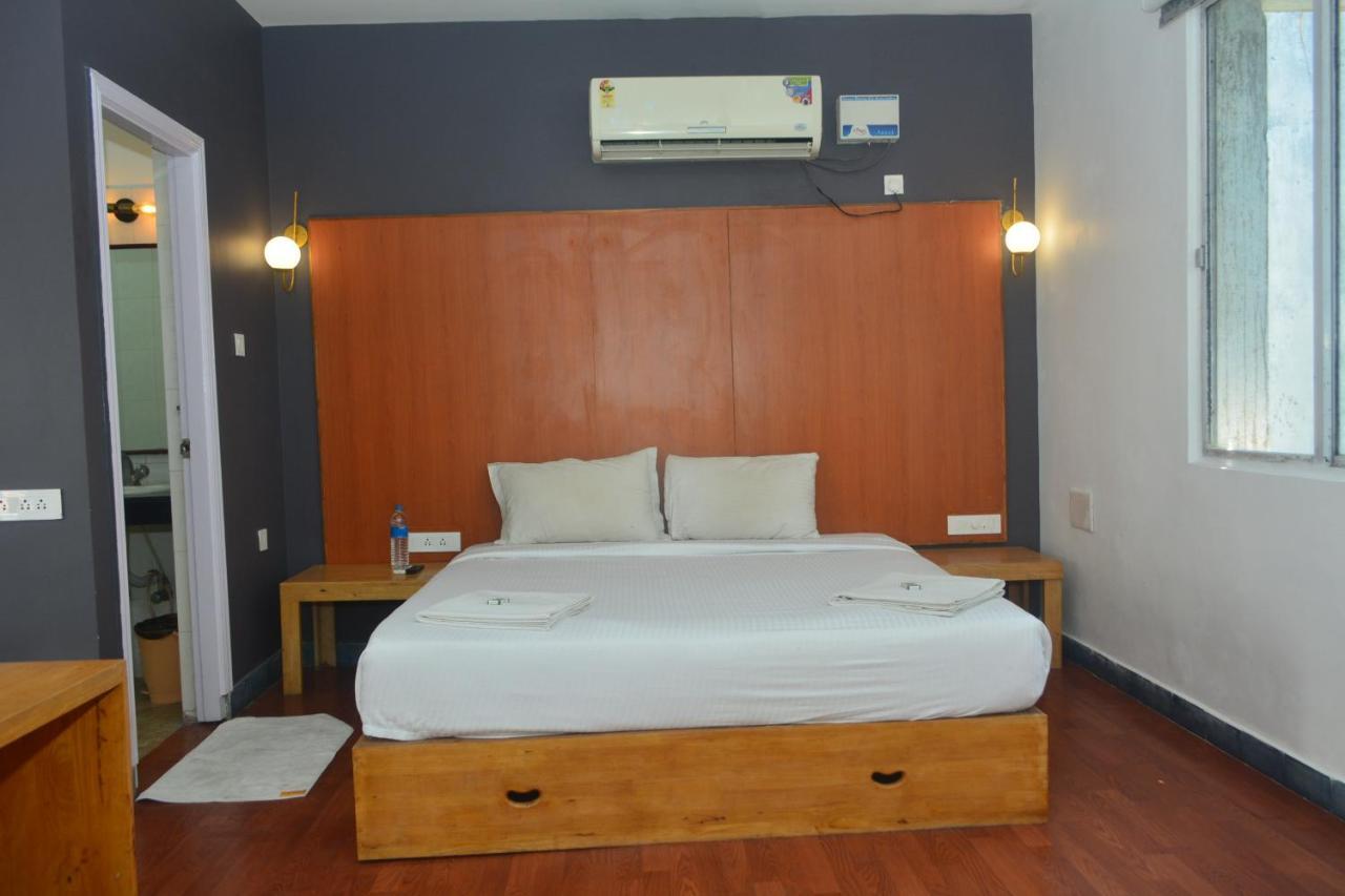 Dejavu Hotel Coimbatore Buitenkant foto