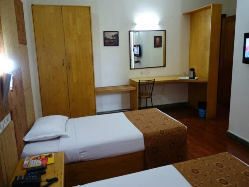 Dejavu Hotel Coimbatore Buitenkant foto
