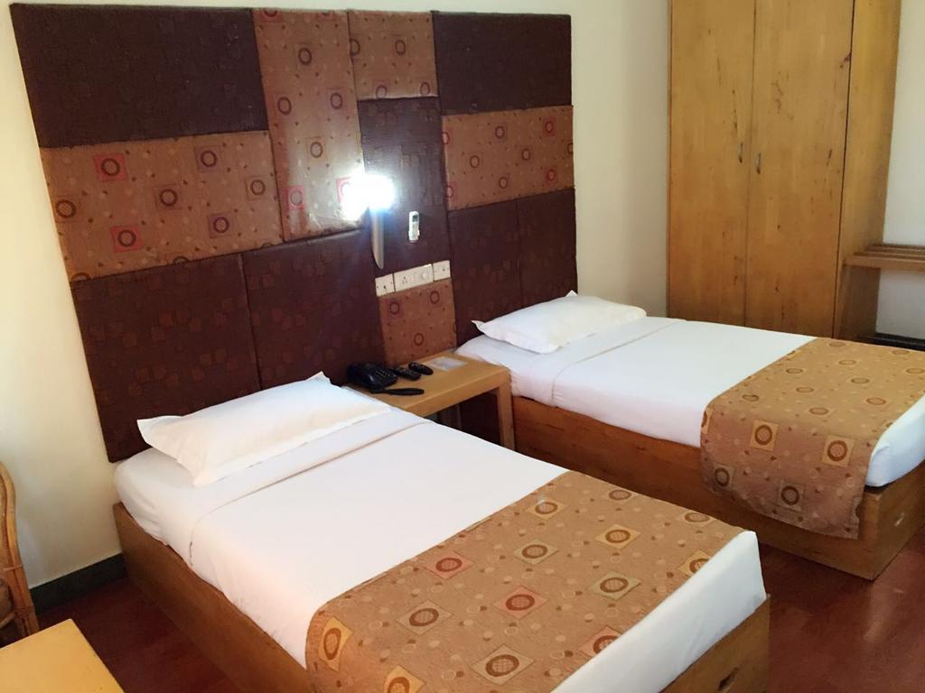 Dejavu Hotel Coimbatore Buitenkant foto
