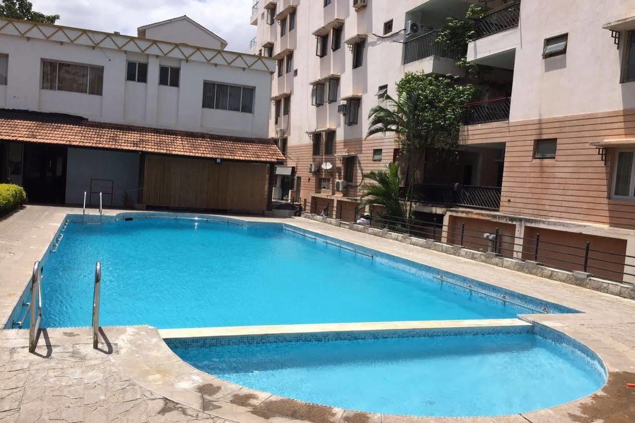 Dejavu Hotel Coimbatore Buitenkant foto