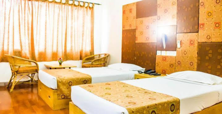Dejavu Hotel Coimbatore Buitenkant foto