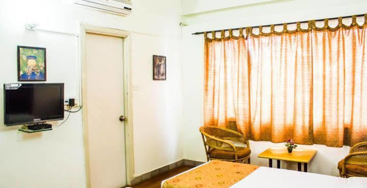 Dejavu Hotel Coimbatore Buitenkant foto