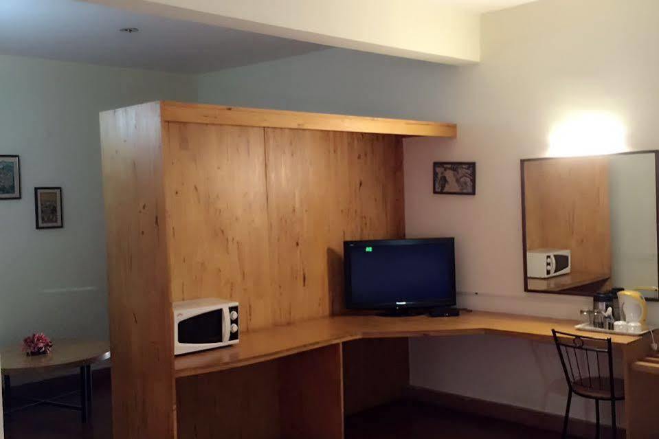 Dejavu Hotel Coimbatore Buitenkant foto