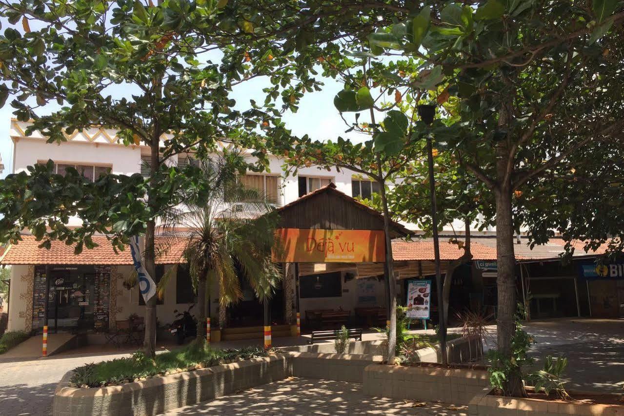 Dejavu Hotel Coimbatore Buitenkant foto